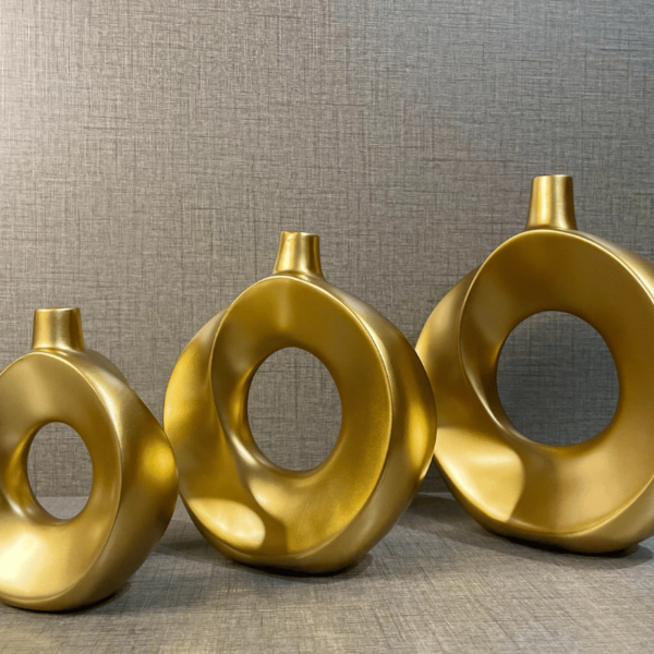 golden donut vase